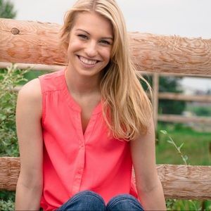 Meet your Posher, Sierra